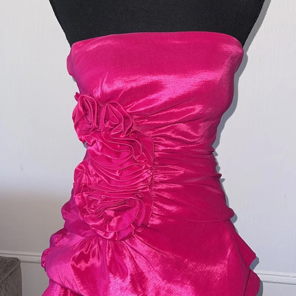 Hot pink mini dress. Size M - Picture 2 of 6